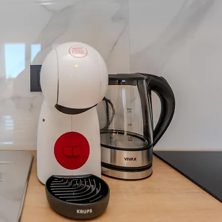 Lucy I Apartment Vir