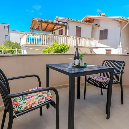 Apartment Lucy I Vir