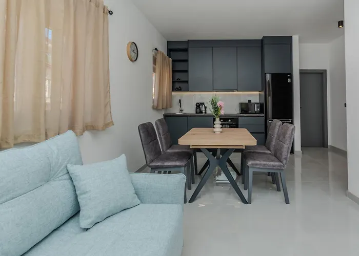 Lucy I Apartman *