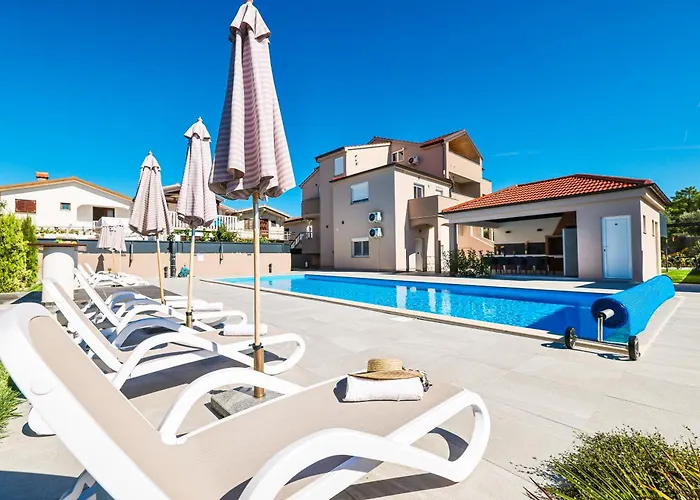 Apartment Lucy I Vir